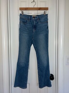 Madewell Cali Demi Boot cut in Medium Blue Wash
